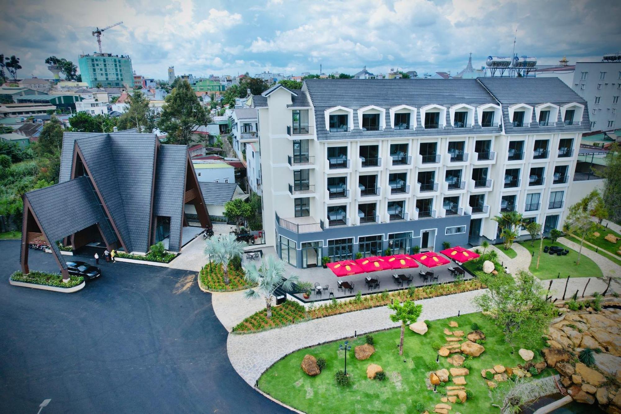 Sunflower Hotel & Resort Bao Loc Exteriör bild