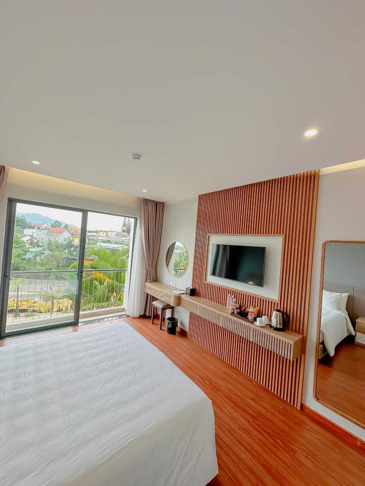 Sunflower Hotel & Resort Bao Loc Exteriör bild