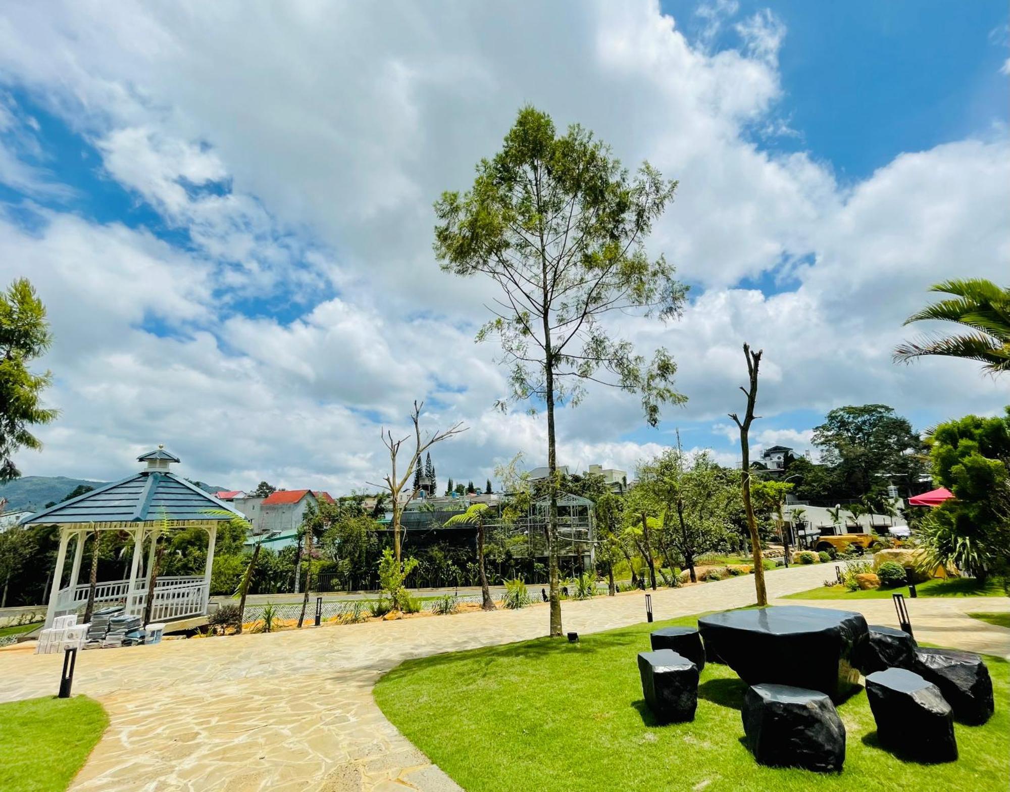 Sunflower Hotel & Resort Bao Loc Exteriör bild