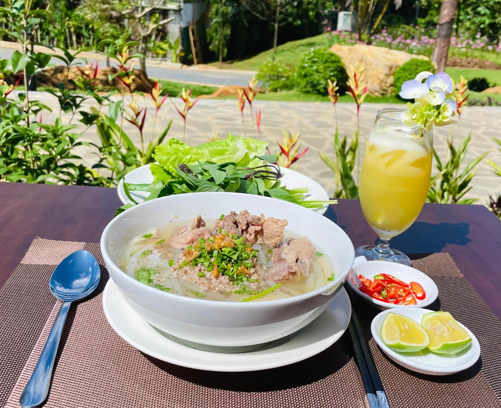Sunflower Hotel & Resort Bao Loc Exteriör bild